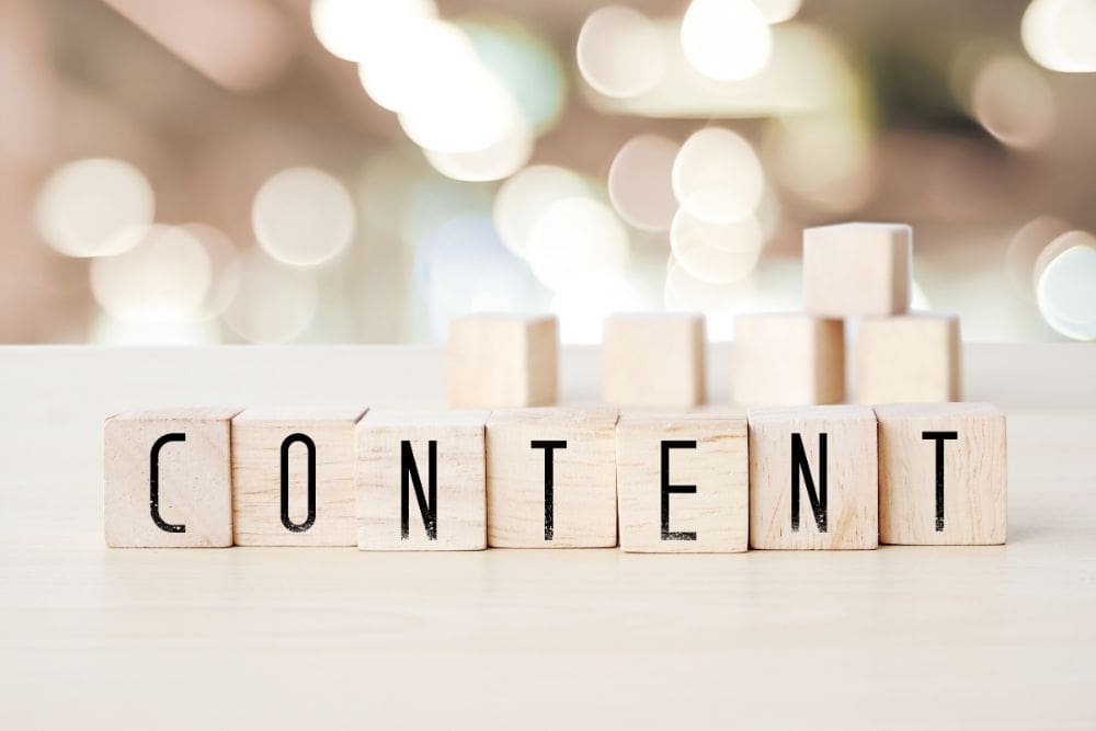 Word CONTENT in building blocks